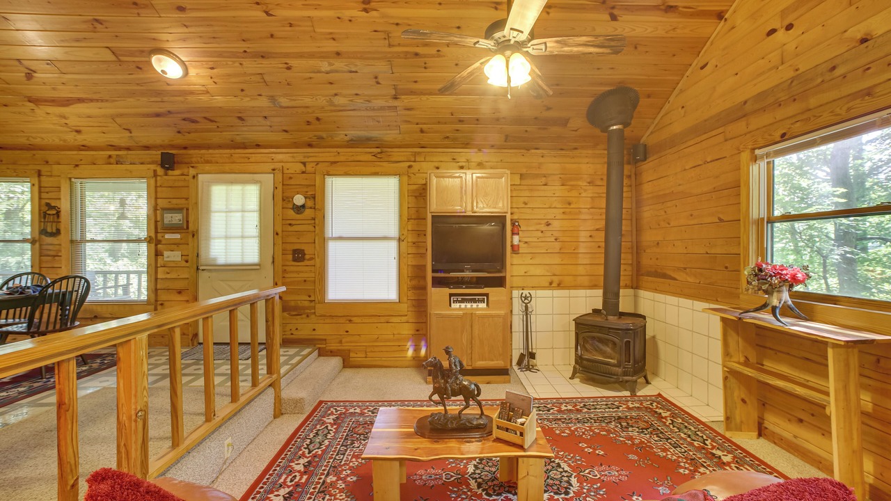 Photo of Livingroom in Eureka Springs