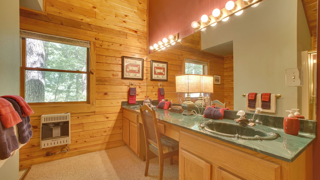 Photo of Bathroom in Eureka Springs