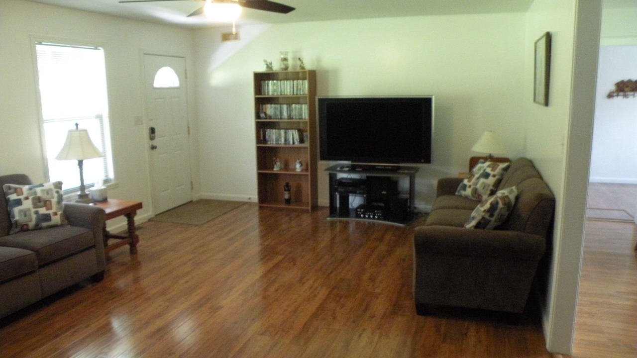 Photo of Livingroom in Burkesville