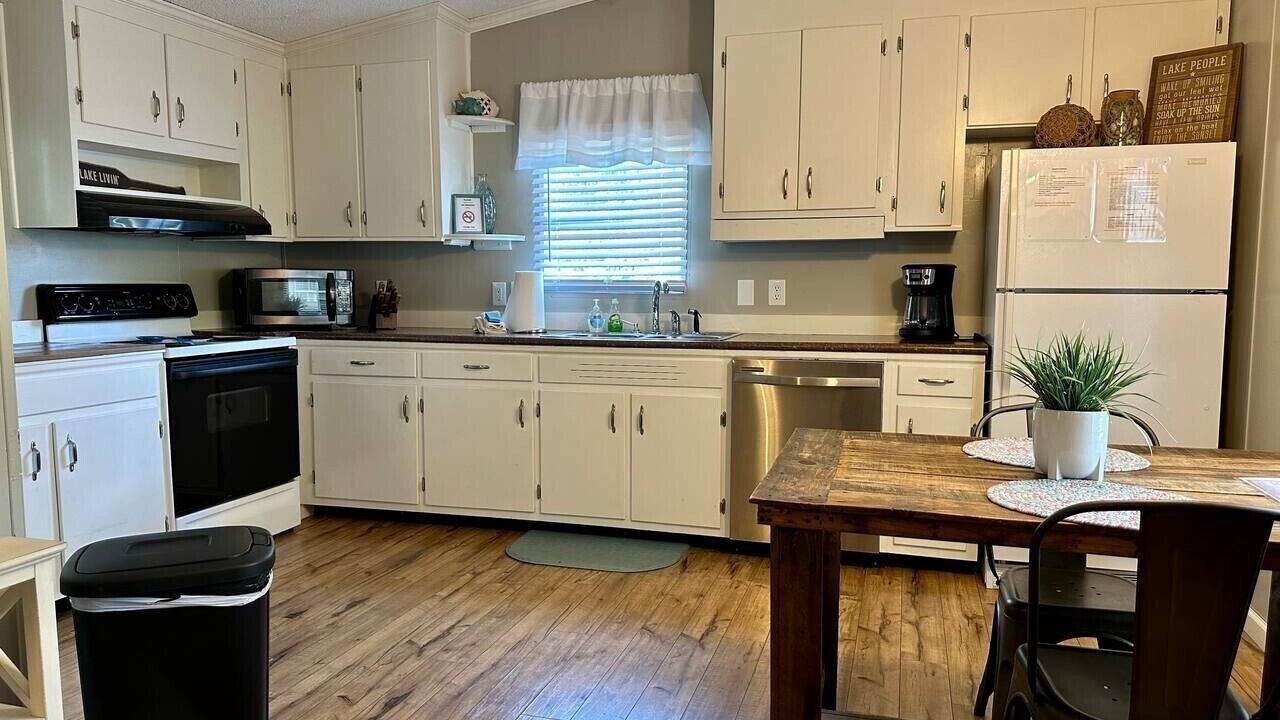 Photo of Kitchen in Gallatin