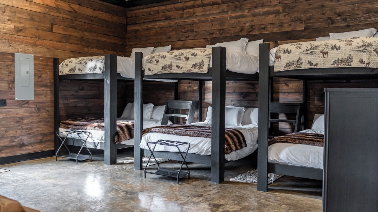 Photo of Bedroom in Toone