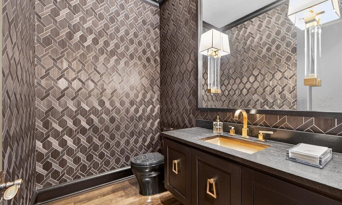 Photo of Bathroom in Leawood