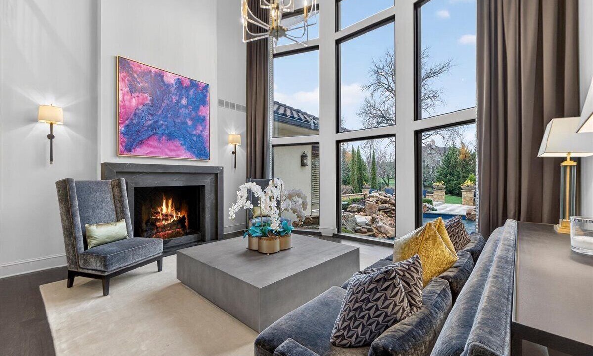 Photo of Livingroom in Leawood