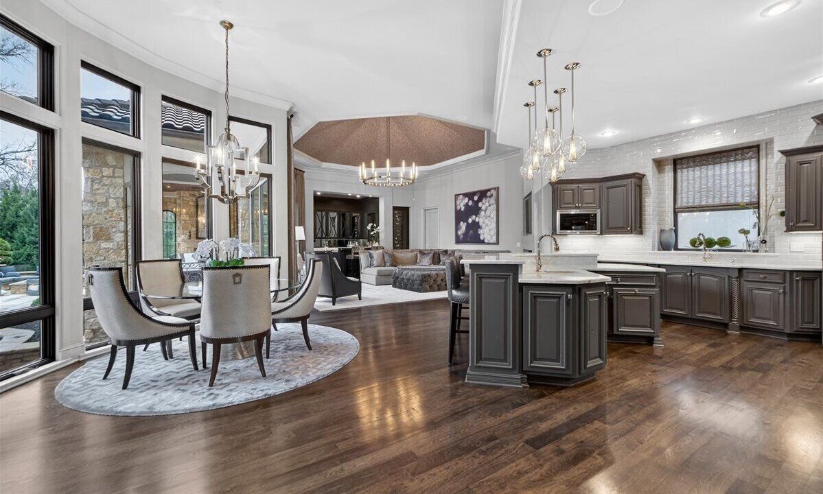 Photo of Livingroom in Leawood
