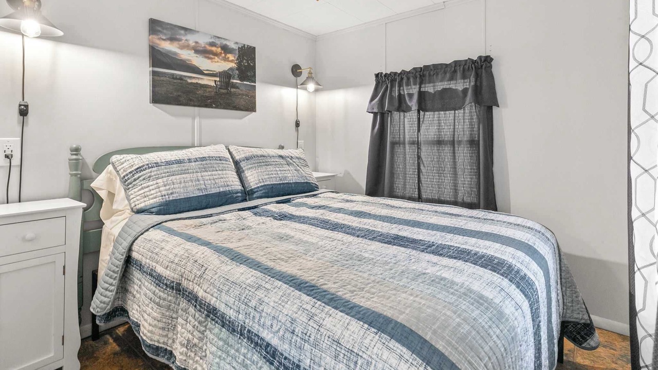 Photo of Bedroom in Jenkins