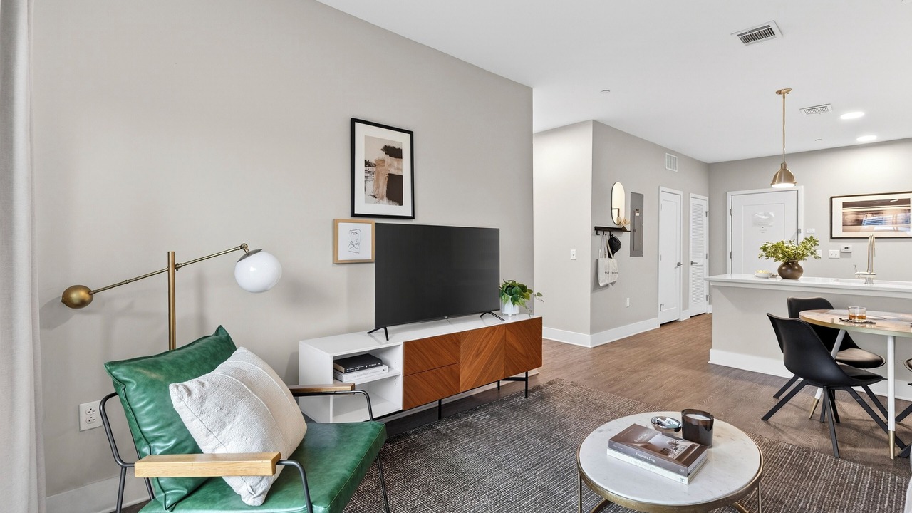 Photo of Livingroom in Hillsboro Village