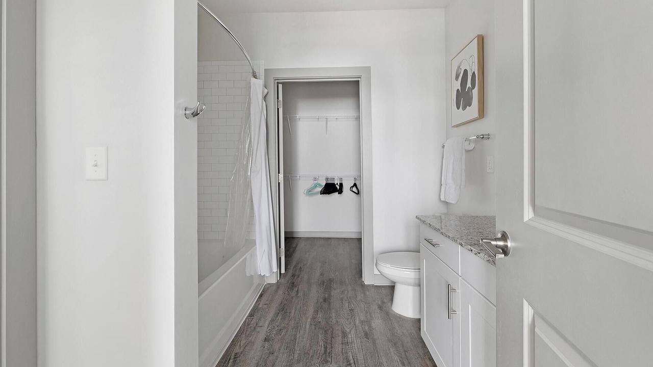 Photo of Bathroom in Hurwood Heights