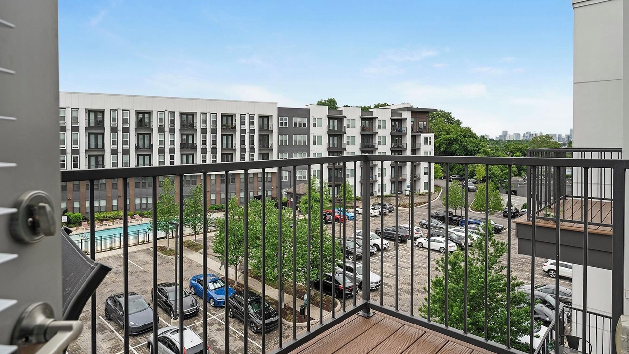 Photo of Outdoor in Hurwood Heights