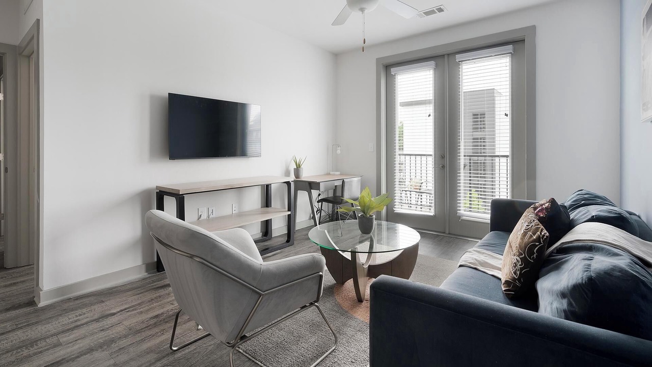 Photo of Livingroom in Hurwood Heights