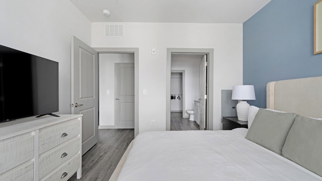 Photo of Bedroom in Hurwood Heights