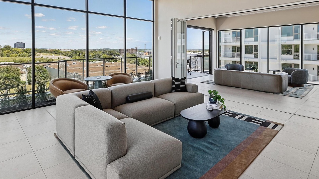Photo of Livingroom in Eighth Avenue