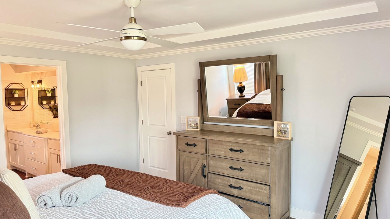 Photo of Bedroom in Raytown
