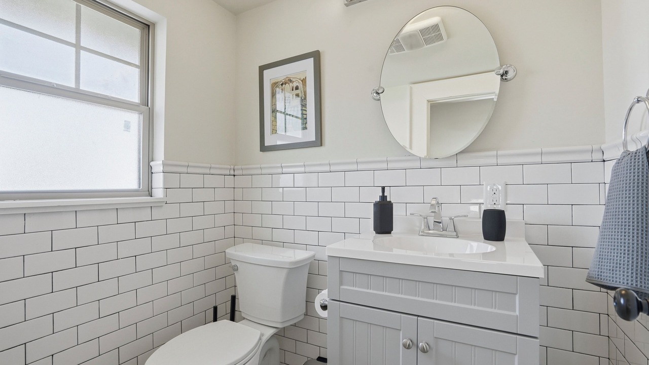 Photo of Bathroom in Cherry Street