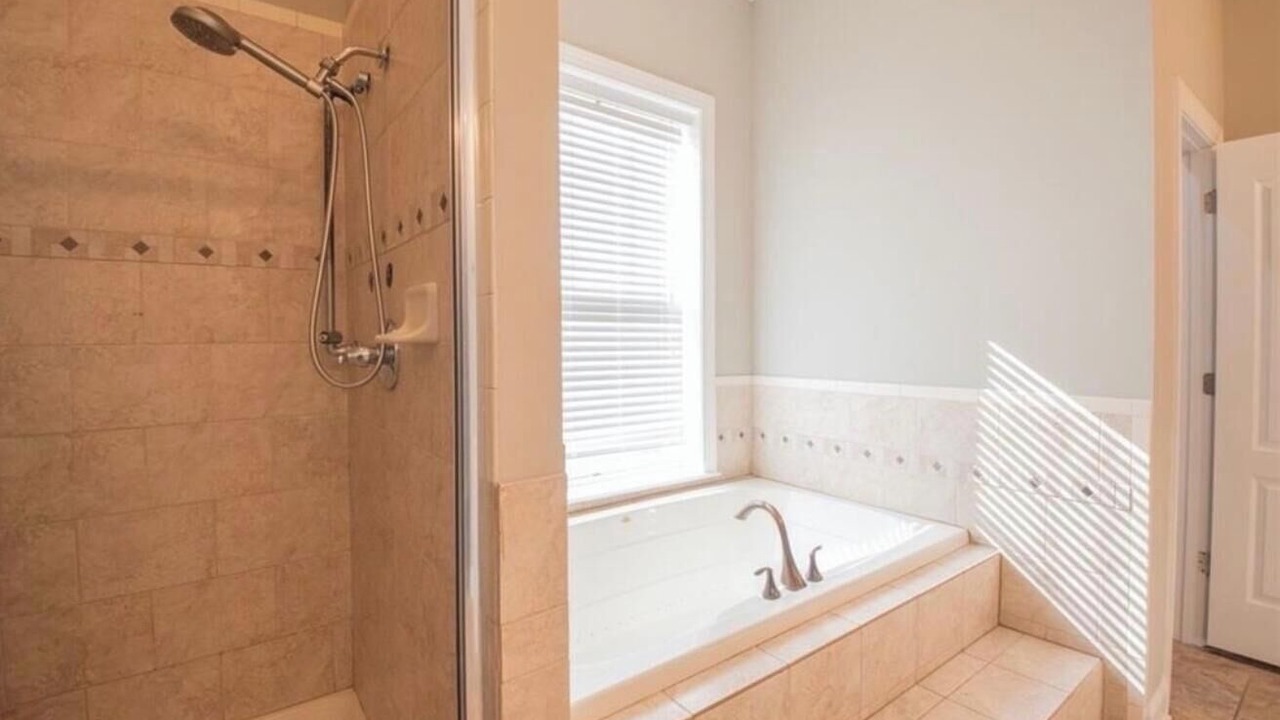 Photo of Bathroom in Kingsland