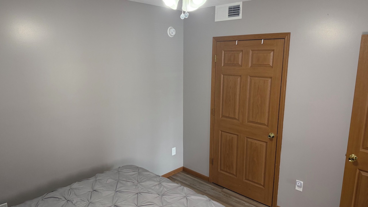 Photo of Bedroom in Carlinville