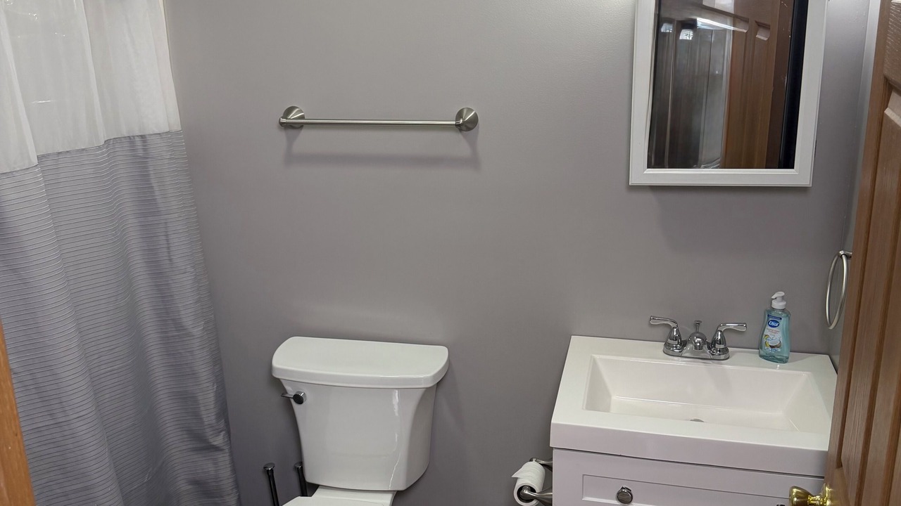 Photo of Bathroom in Carlinville
