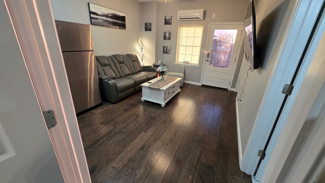 Photo of Livingroom in Uniontown