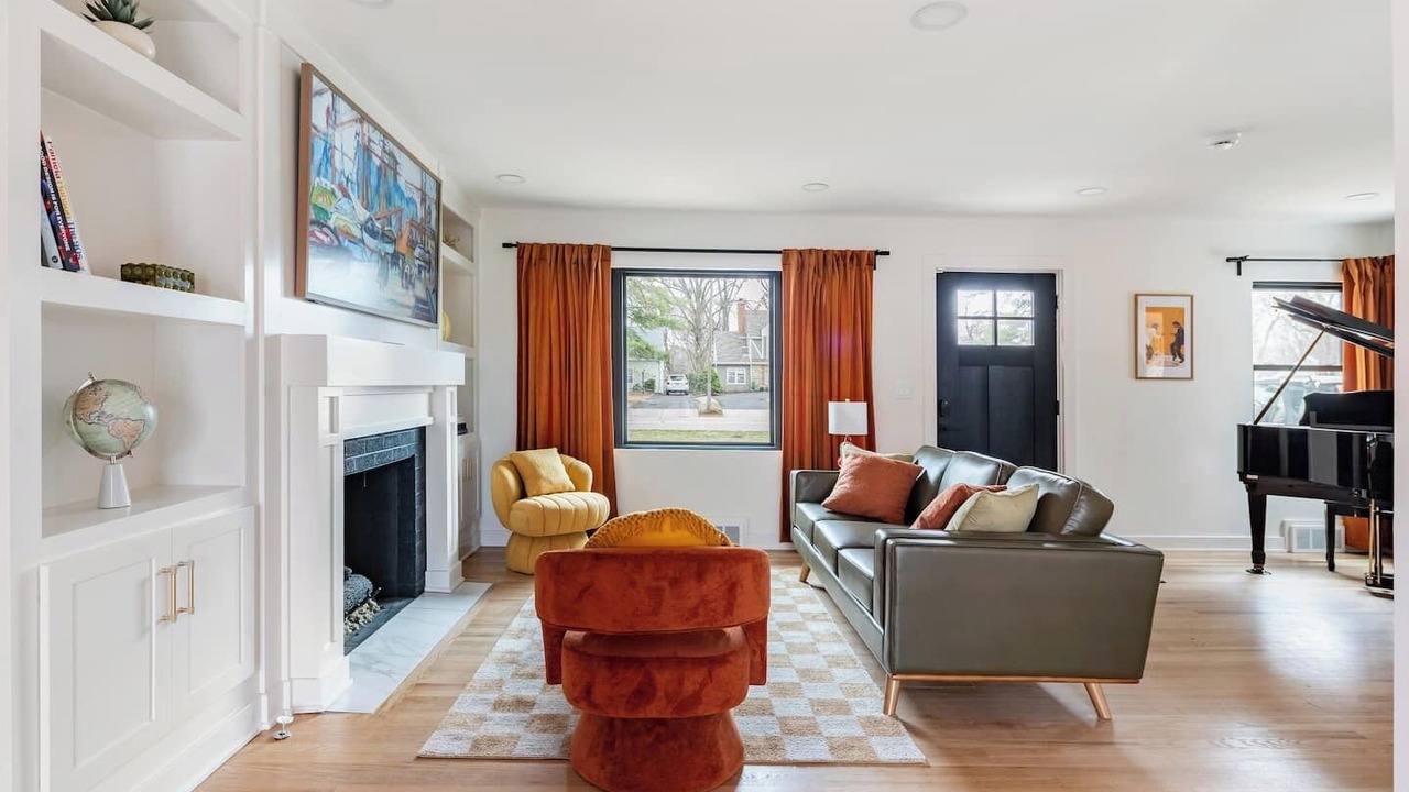 Photo of Livingroom in Fairway