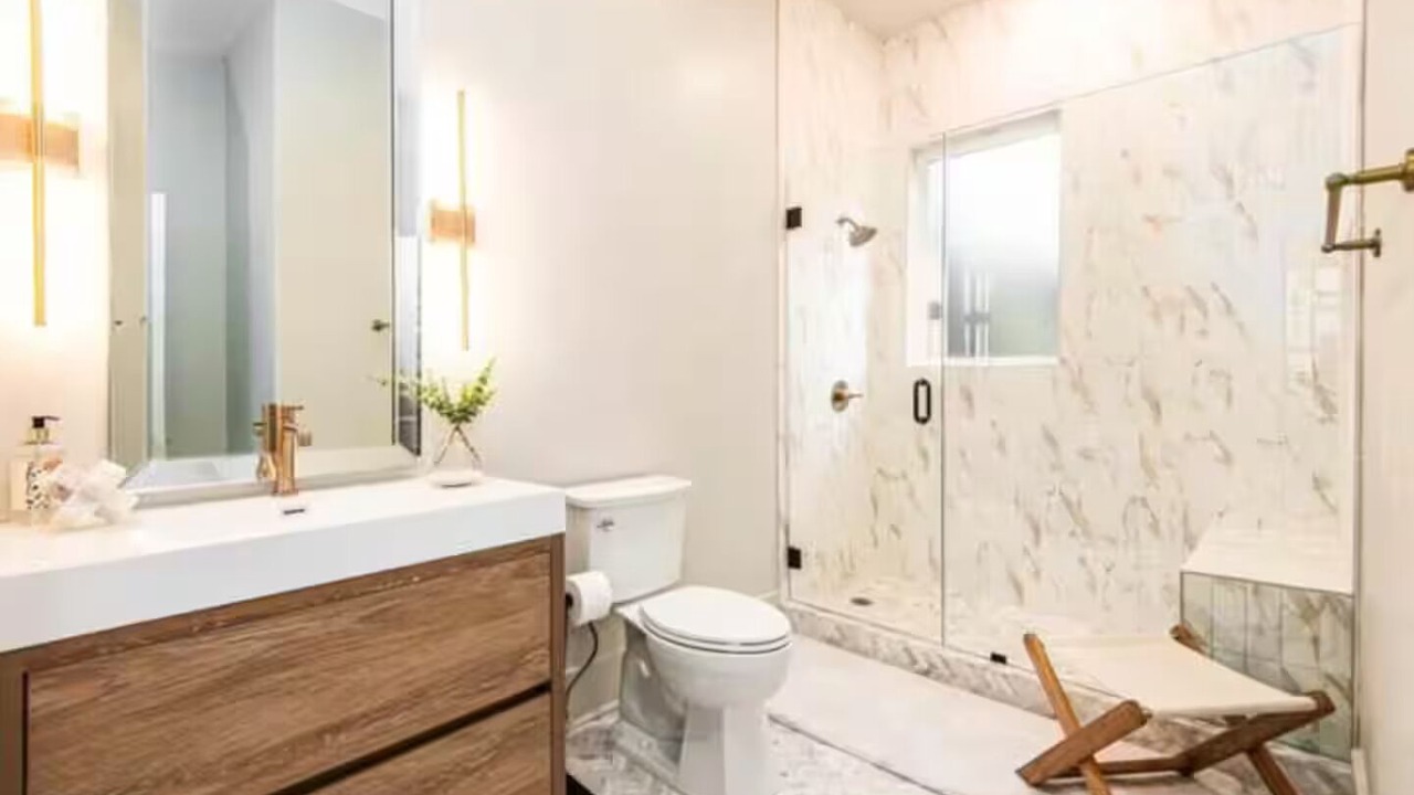 Photo of Bathroom in Oread