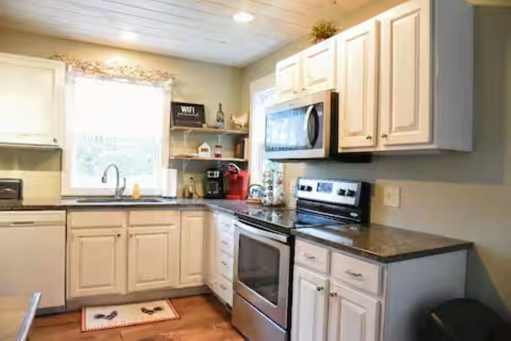 Photo of Kitchen in Maryville