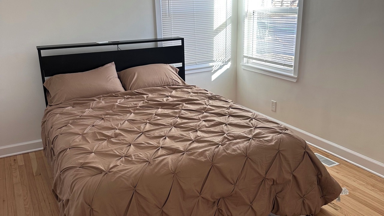Photo of Bedroom in Lawrence