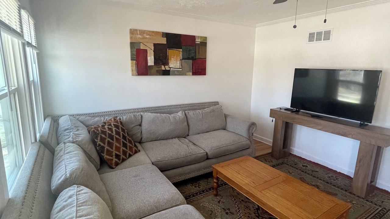 Photo of Livingroom in Lawrence