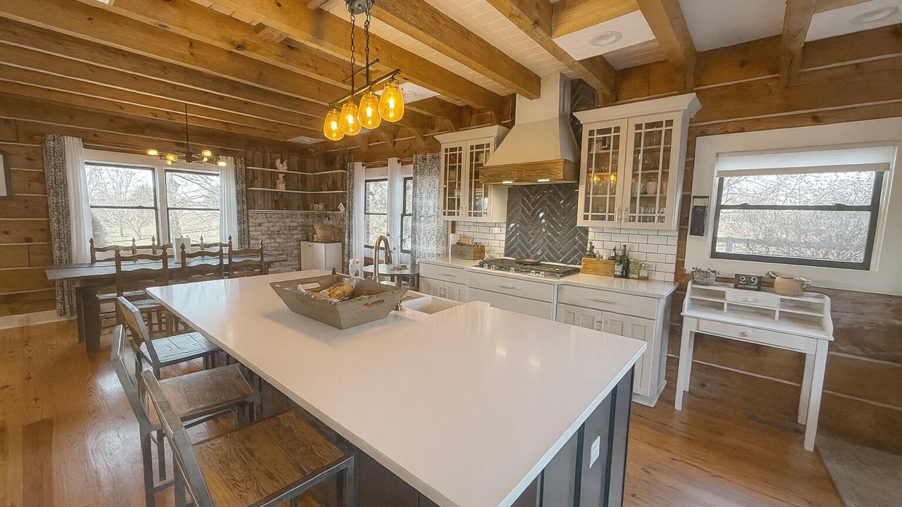 Photo of Kitchen in Drake