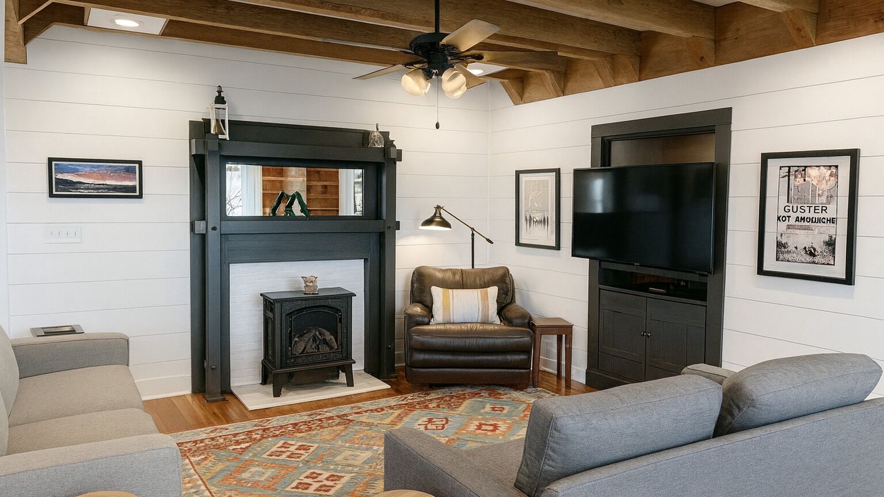 Photo of Livingroom in Drake