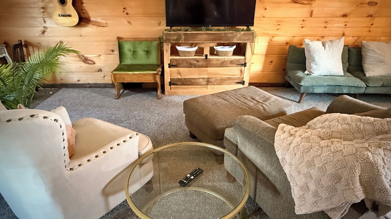 Photo of Livingroom in High Hill
