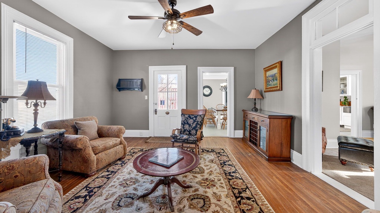 Photo of Livingroom in Clarksville