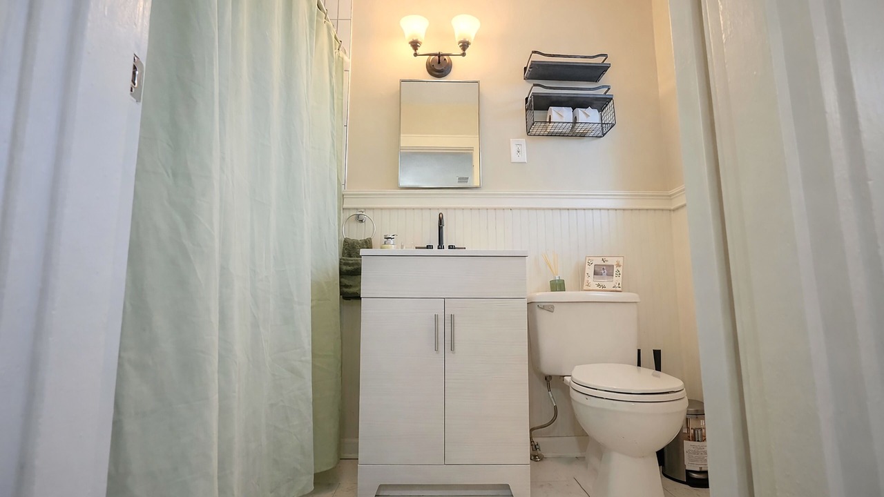 Photo of Bathroom in Crosstown