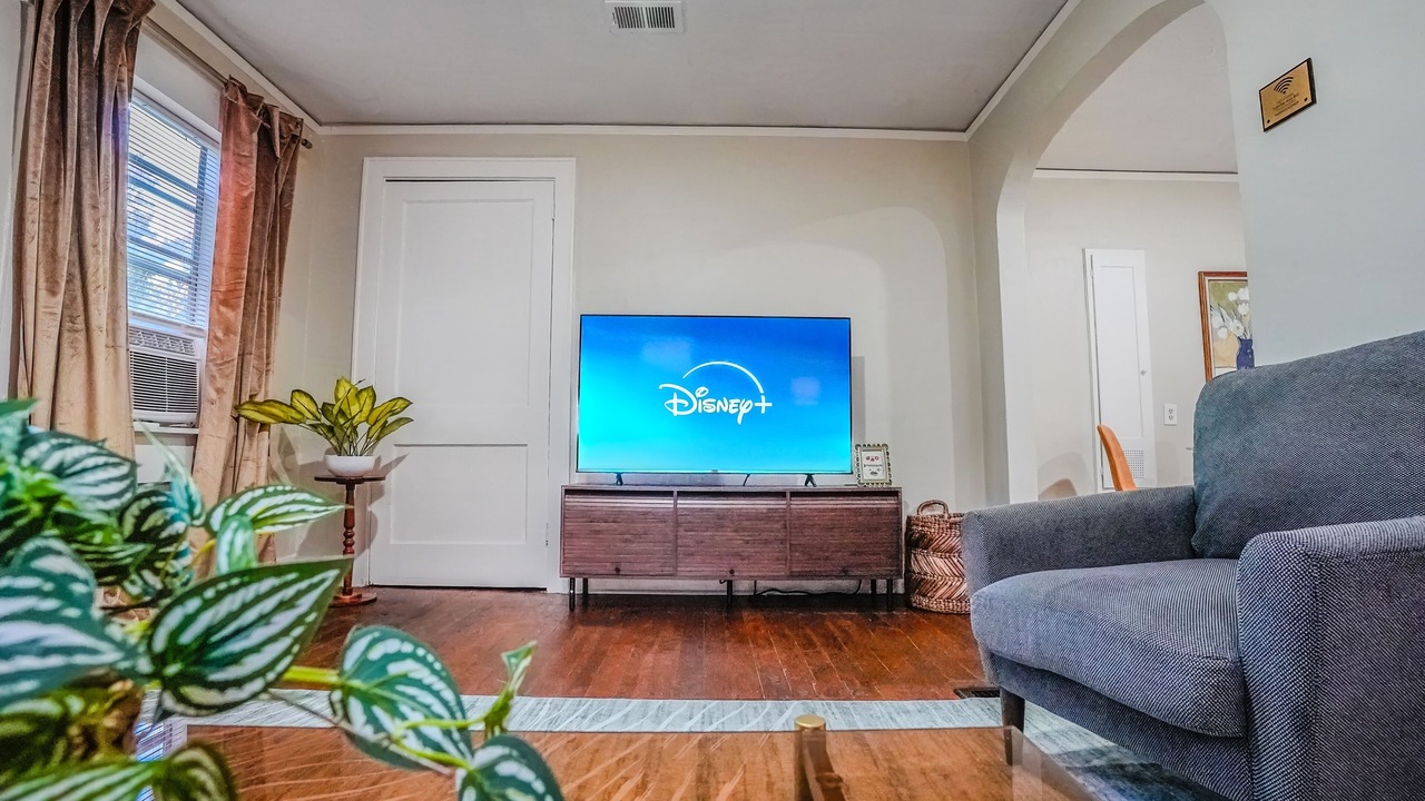 Photo of Livingroom in Crosstown