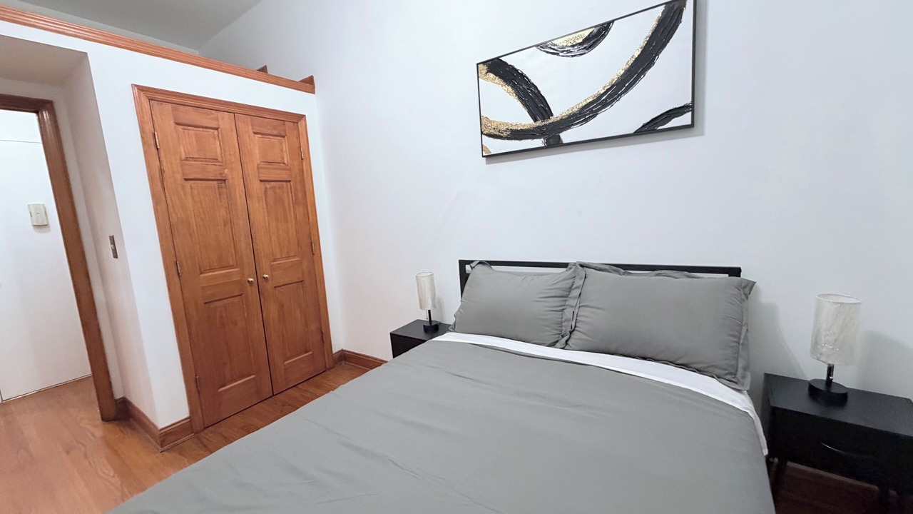 Photo of Bedroom in Lincoln Square