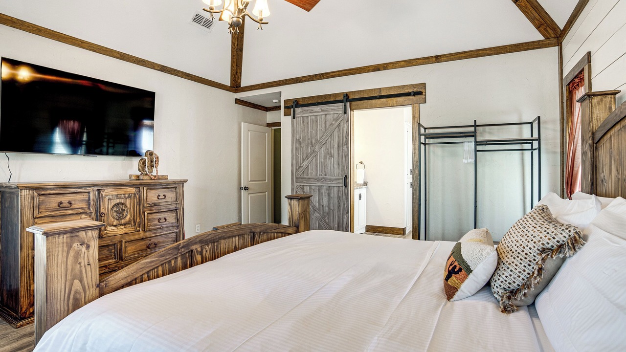 Photo of Bedroom in Emory