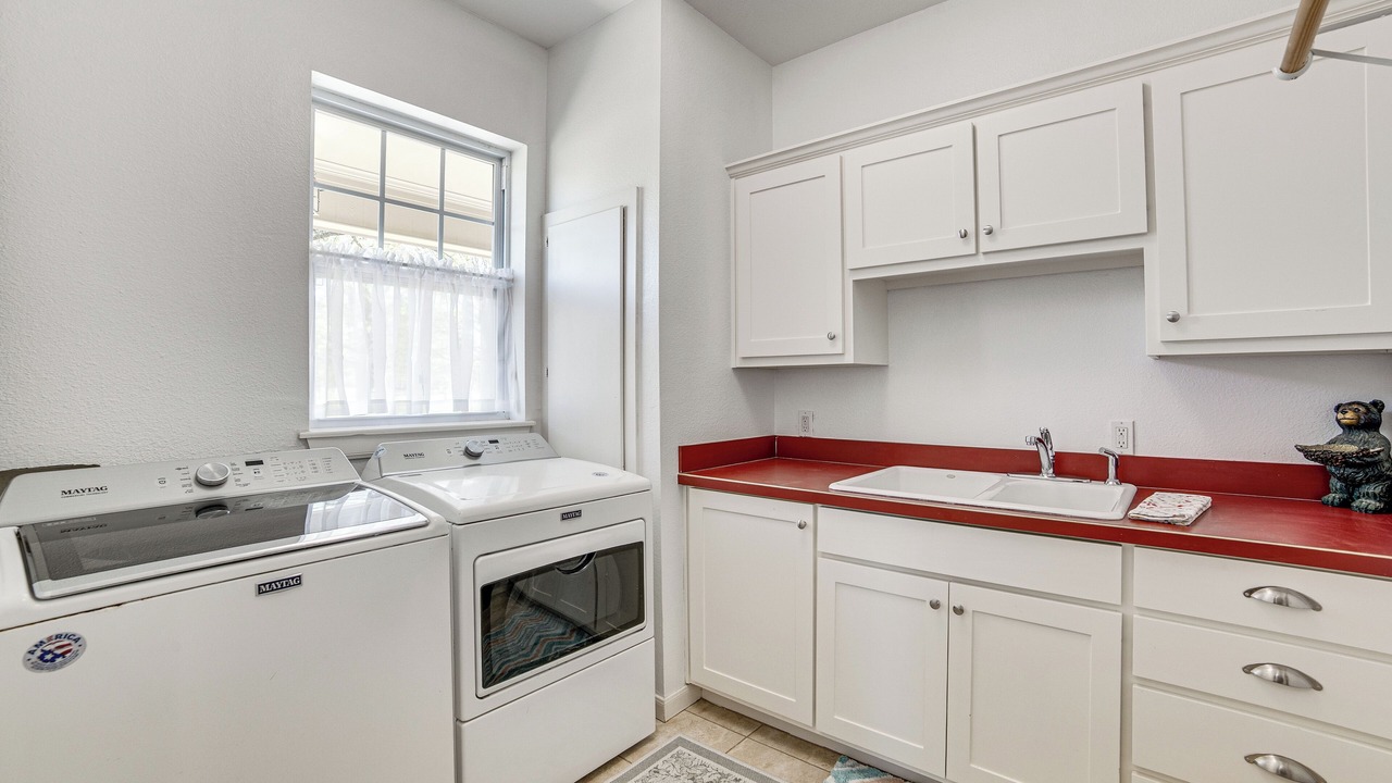 Photo of Bedroom in Emory