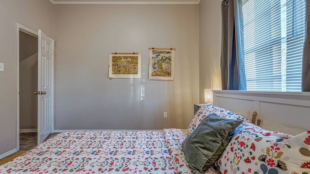 Photo of Bedroom in Cooper-Young Historic District