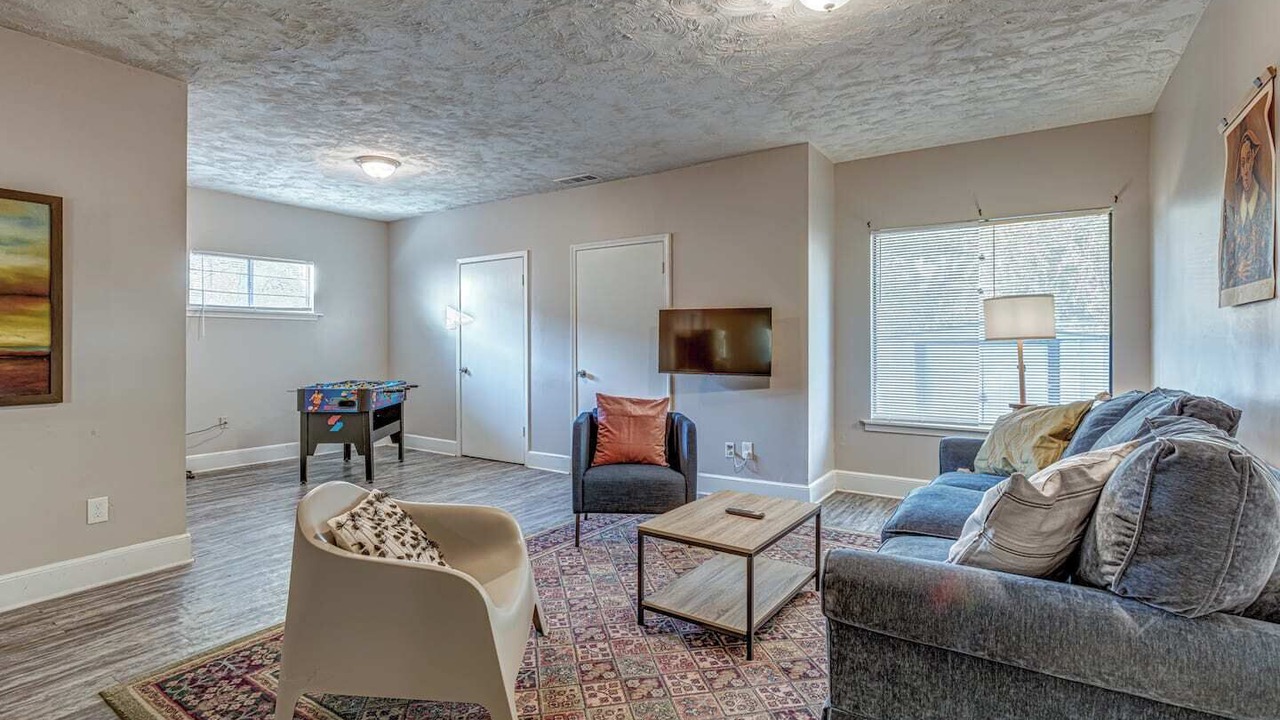 Photo of Livingroom in Cooper-Young Historic District