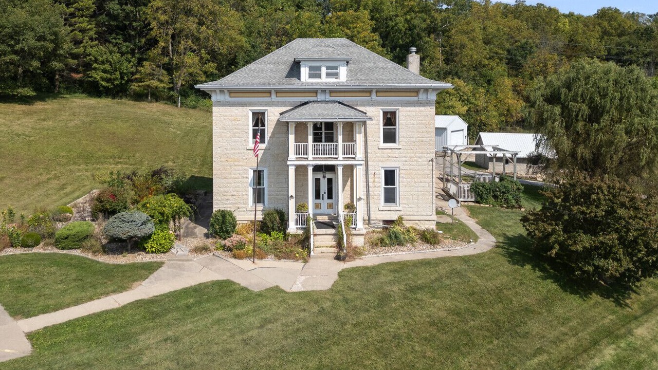 Photo of Others in Elkader
