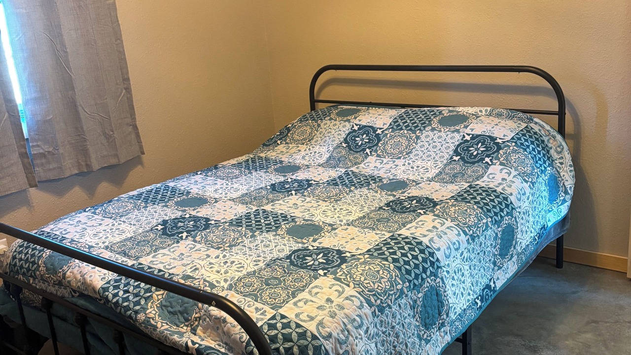 Photo of Bedroom in Salem