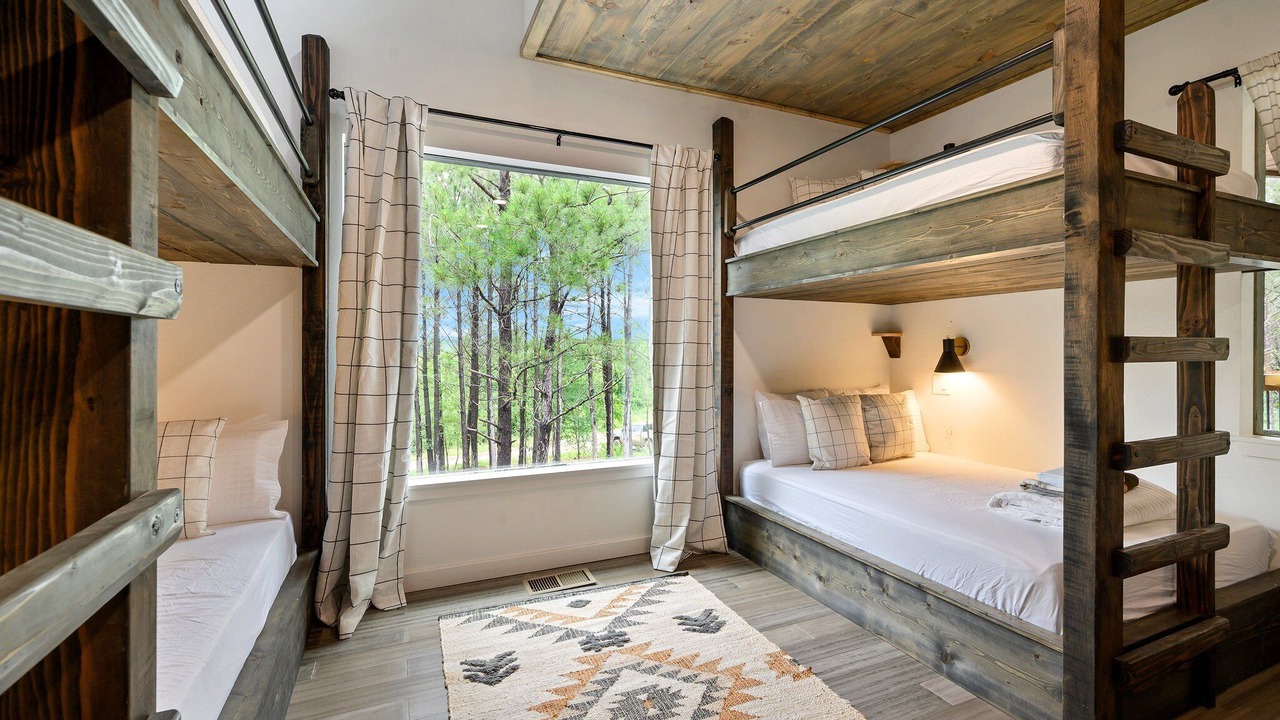 Photo of Bedroom in Pickens