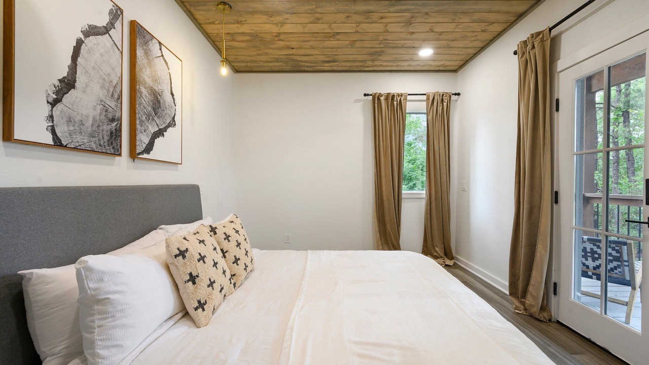 Photo of Bedroom in Pickens