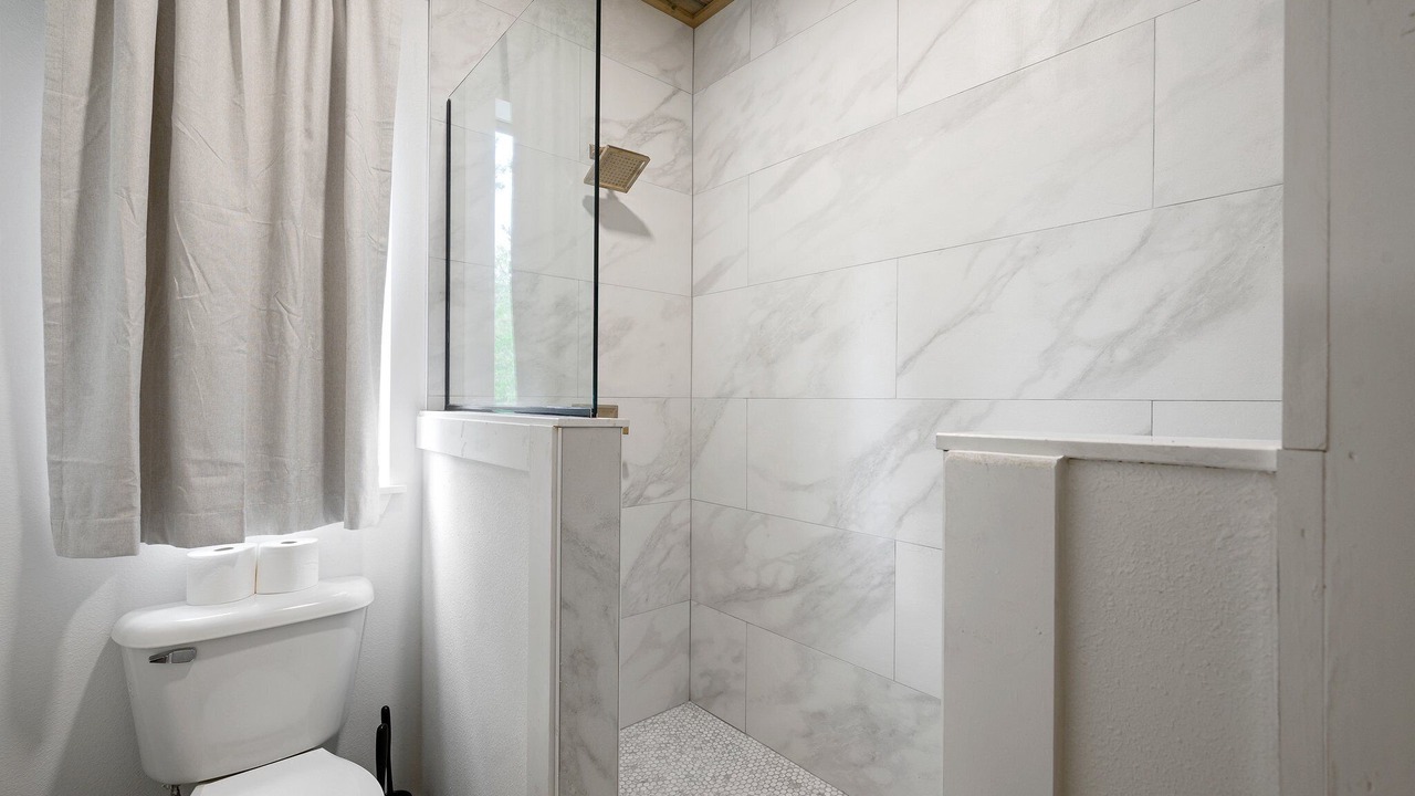 Photo of Bathroom in Pickens