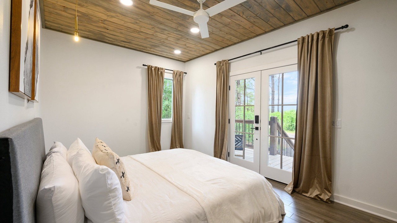 Photo of Bedroom in Pickens