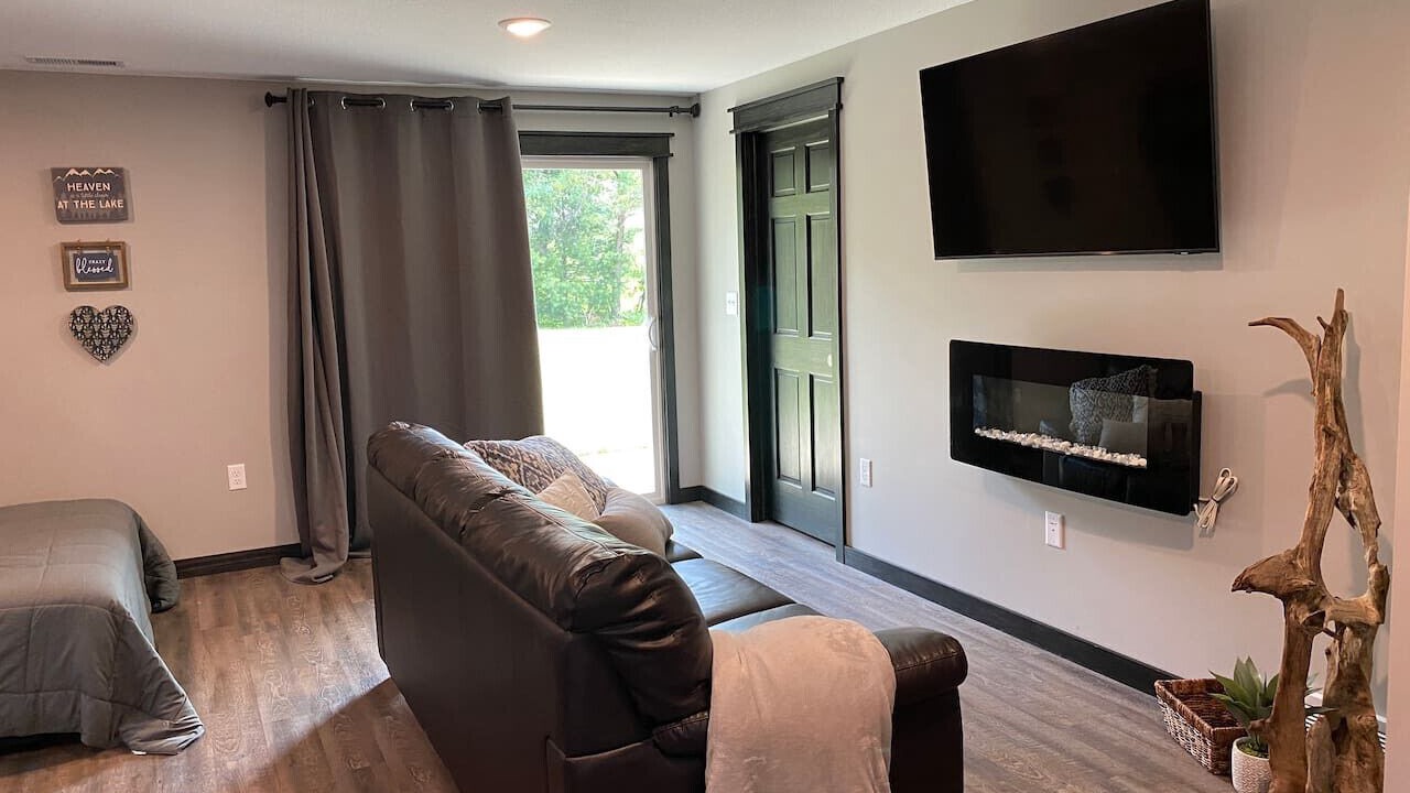 Photo of Livingroom in New Auburn