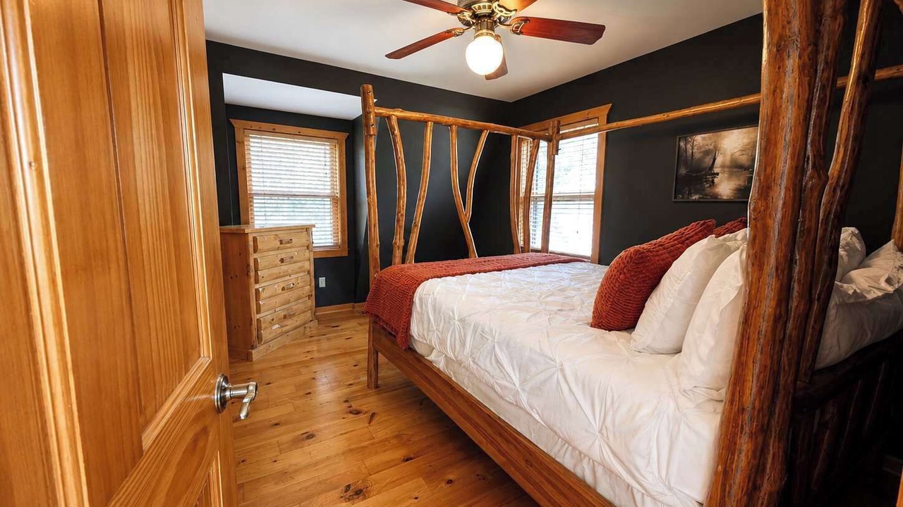 Photo of Bedroom in Big Bay