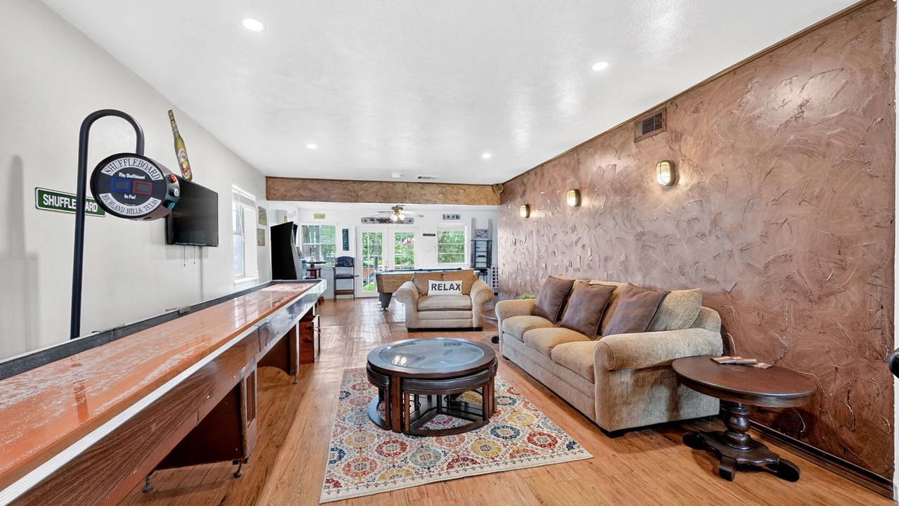 Photo of Livingroom in Quinlan
