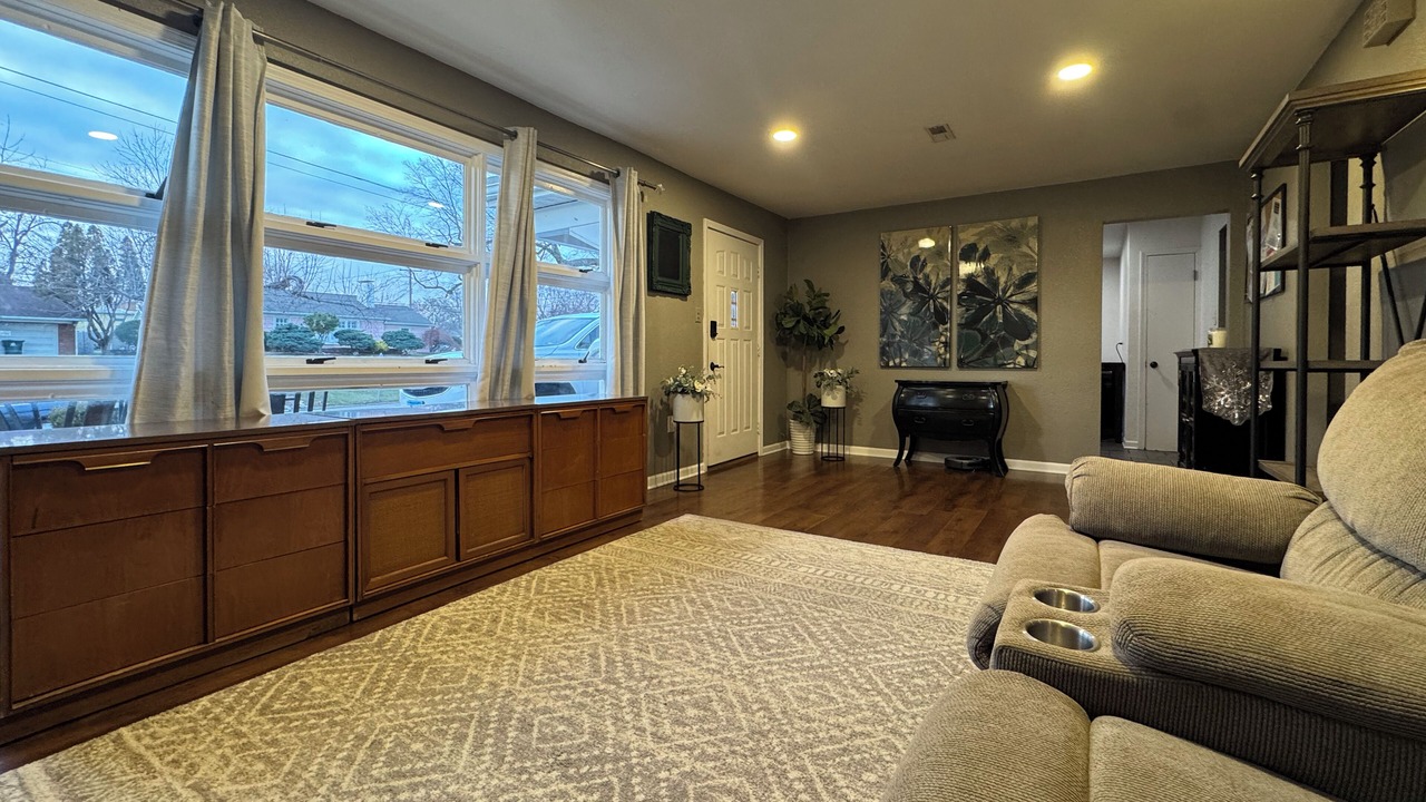 Photo of Livingroom in Quincy
