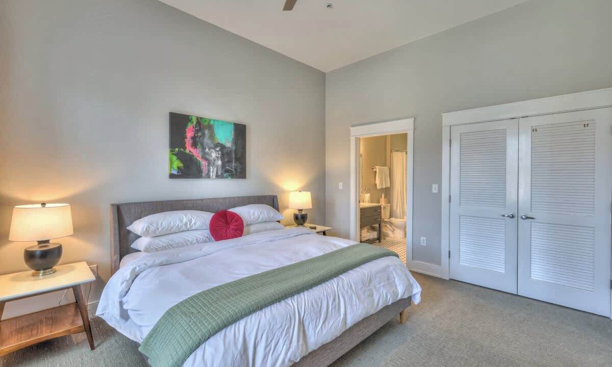 Photo of Bedroom in 12 South