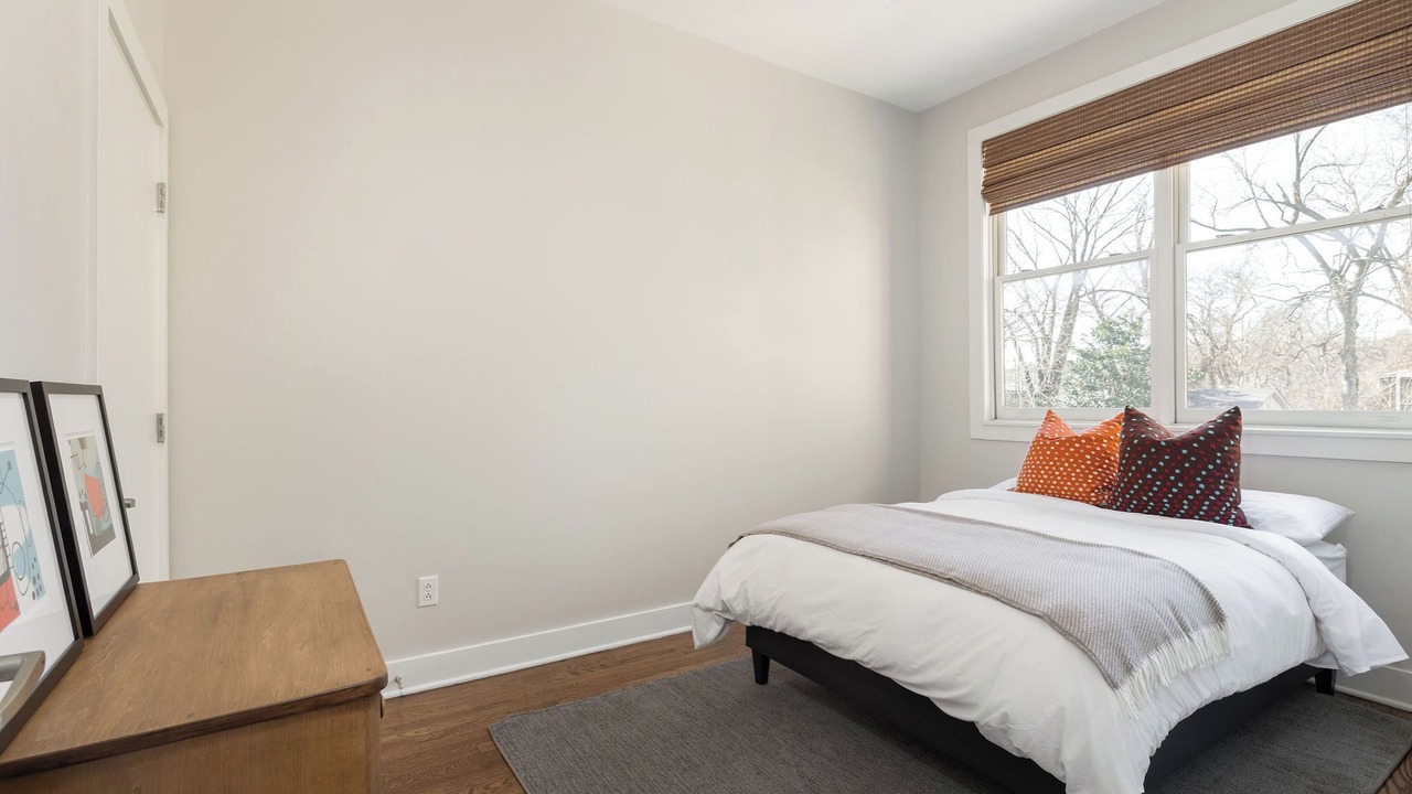 Photo of Bedroom in 12 South