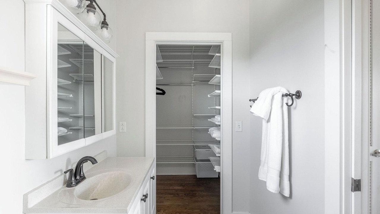 Photo of Bathroom in 12 South